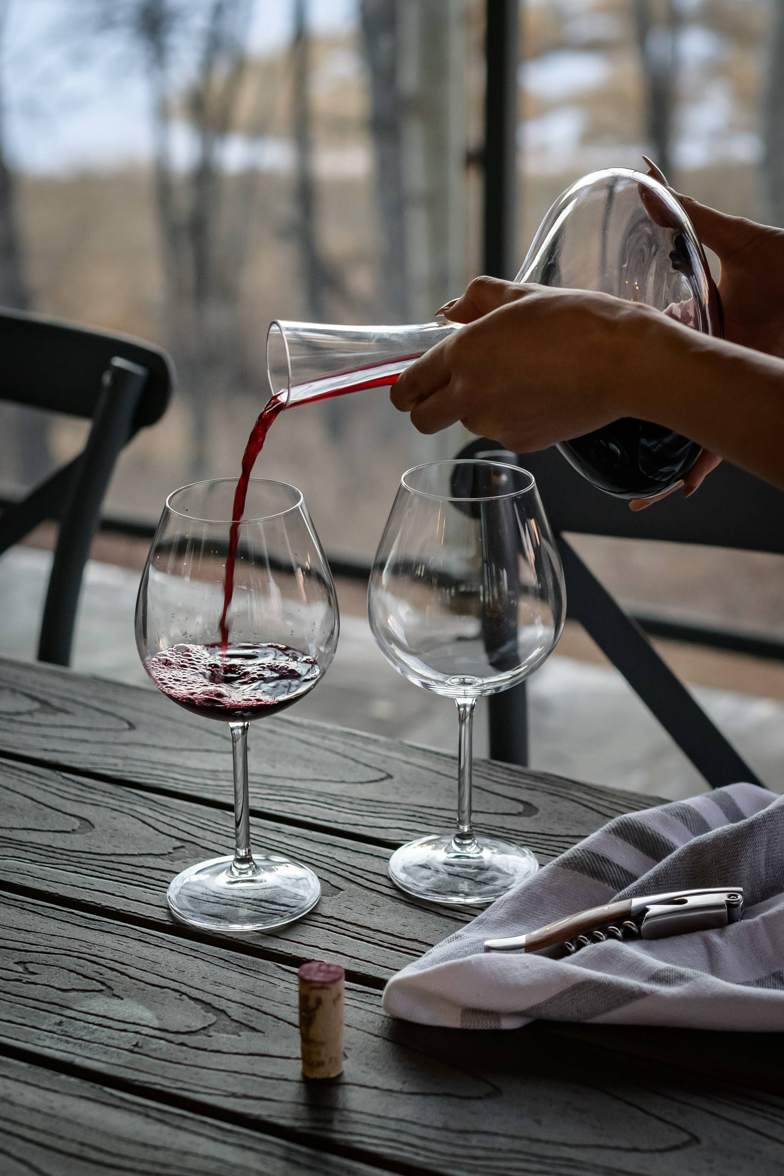 Why You Need a Wine Decanter: A Comprehensive Guide